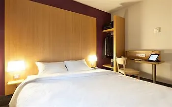 Sud Porte D'espagne 酒店 2*