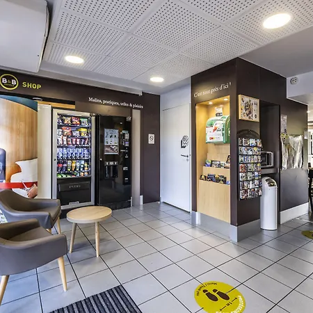 Sud Porte D'espagne Hotel