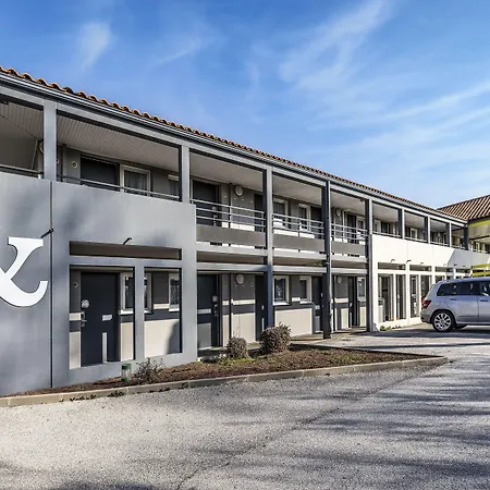 Sud Porte D'espagne Otel