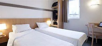 Отель Sud Porte D'espagne 2*