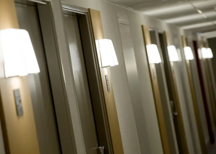 Otel Sud Porte D'espagne 2*